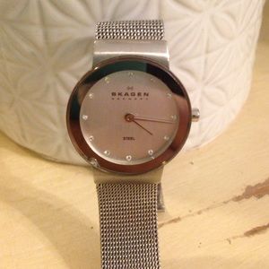 ✂️Reduced!! Silver Skagen watch⏱